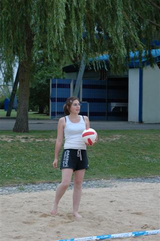 <i>Bon sur qui je vais bien pouvoir servir...</i>